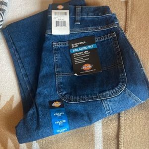 Dickies 32x32 relaxed fit work jeans.